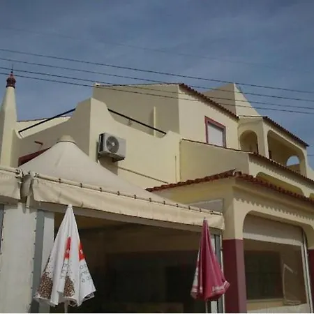 Casa Nuno فندق مبيت وإفطار لاغوا