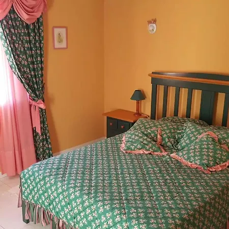 Casa Nuno Bed & Breakfast 4*
